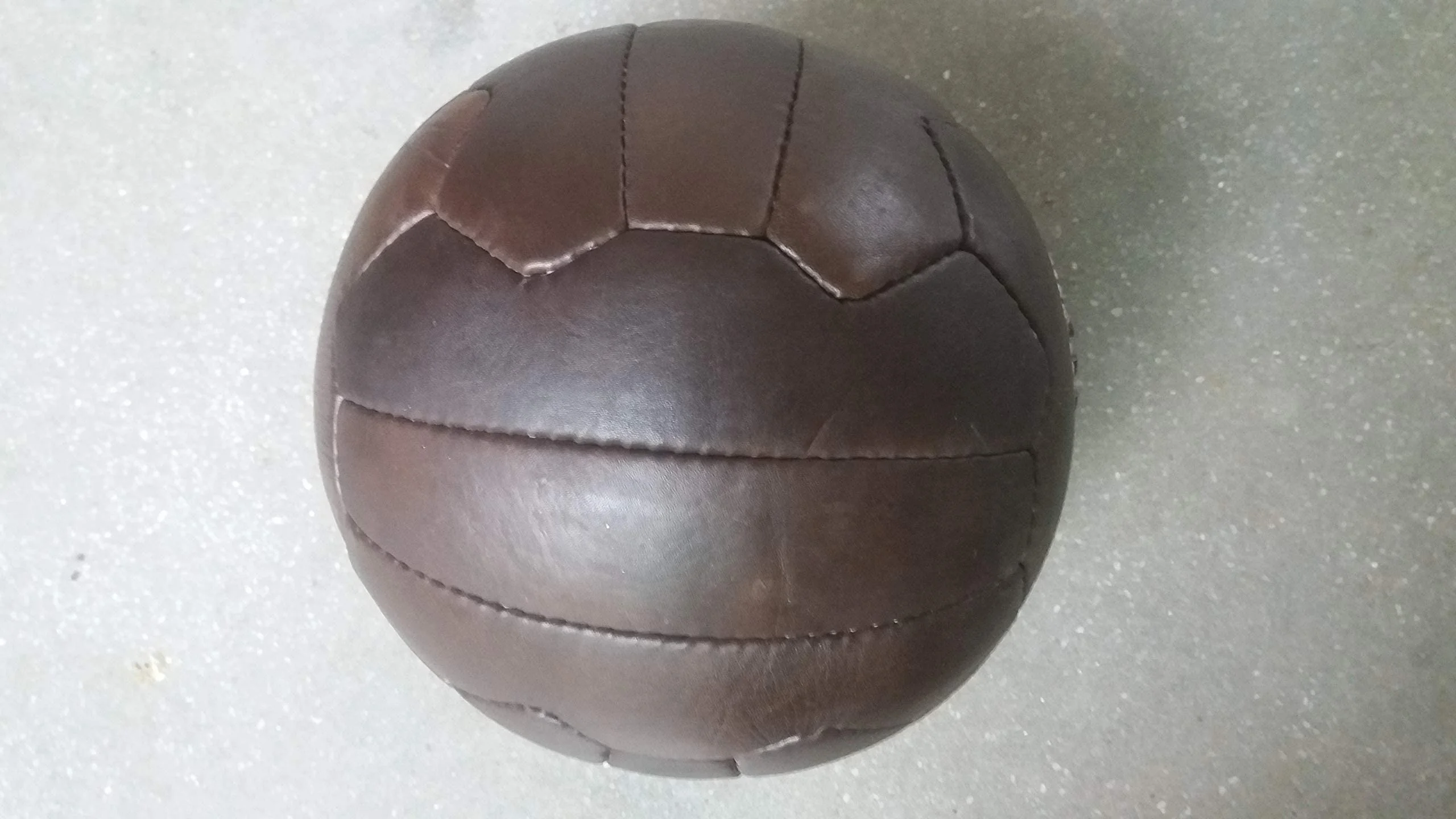 FNine - Balón de fútbol vintage (piel envejecida) 3 fnine balon de futbol vintage piel envejecida 1