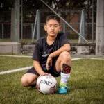 Equipamiento imprescindible: sudaderas y más para el entrenamiento de fútbol 4 equipamiento esencial para entrenamiento futbol