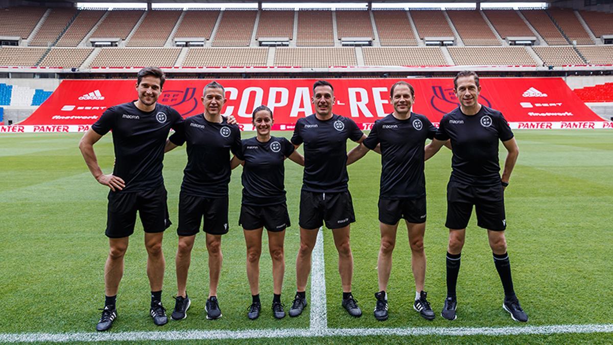 Accesorios esenciales para árbitros: lleva tu juego al siguiente nivel 2 equipo para arbitros profesionales